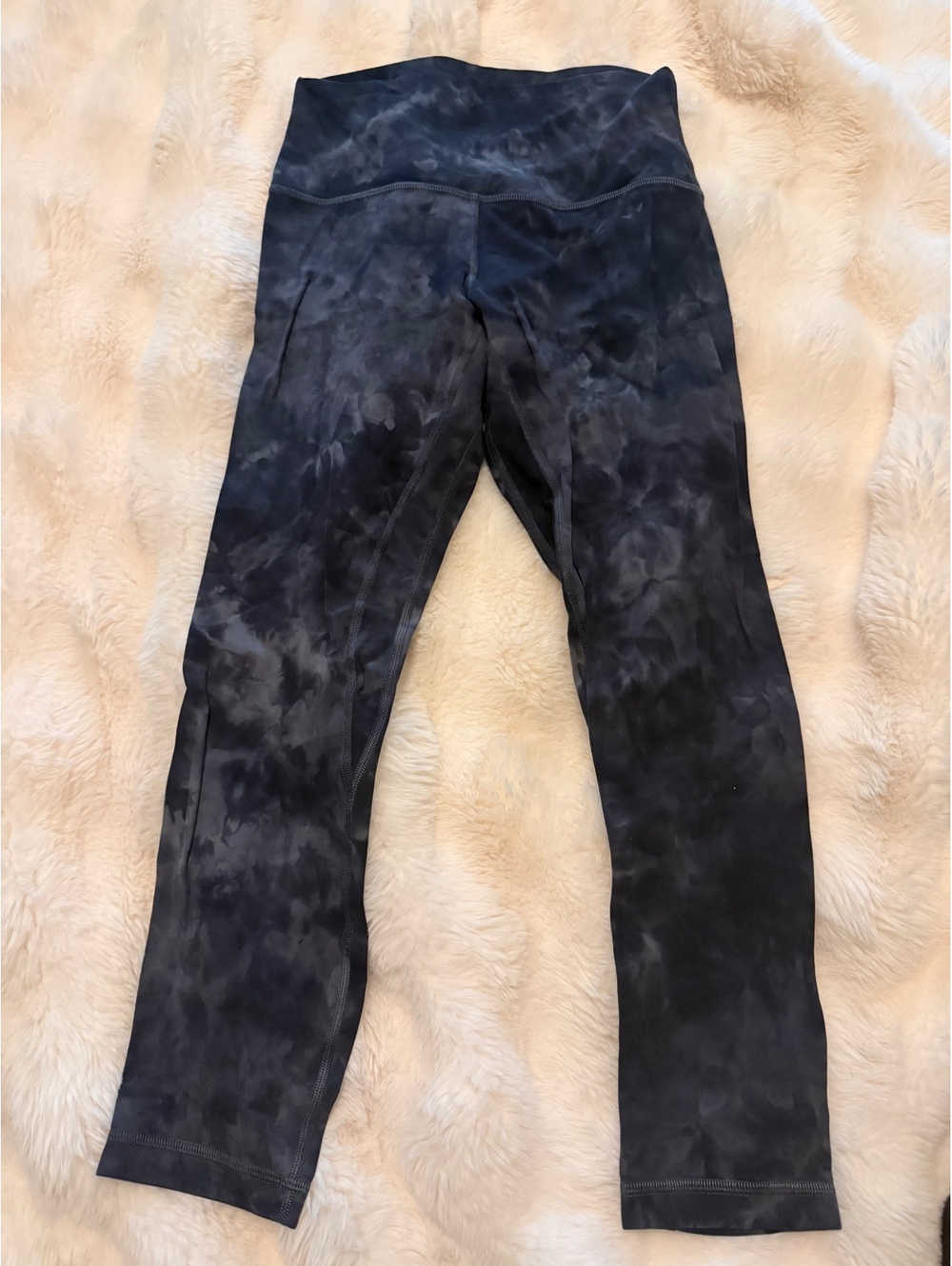 Lululemon Black diamond Dye align Leggings Size 6